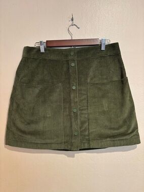 Ted Baker Olive Green Omarah Corduroy Front Button Mini Skirt, Super Cute size 4